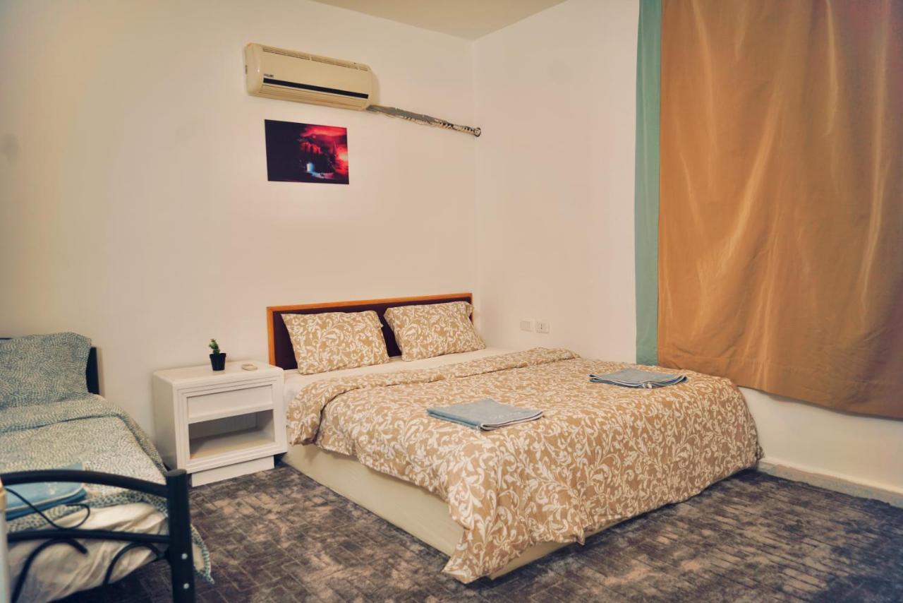 Petra Main Gate Studios Wadi Musa Extérieur photo